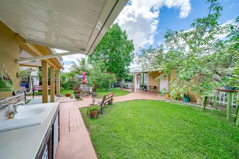 34 E 45th St, Hialeah, FL 33013 photo 6