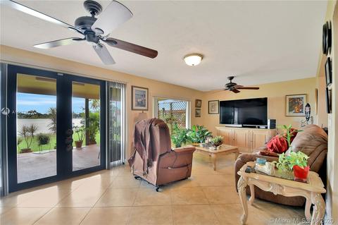 6005 W 8th Ave, Hialeah, FL 33012 photo 11