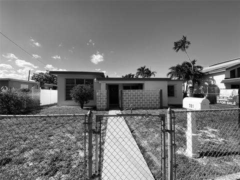701 E 14th Pl, Hialeah, FL 33010 photo 1