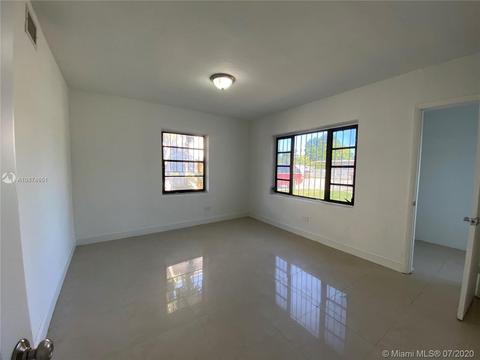 701 E 14th Pl, Hialeah, FL 33010 photo 10