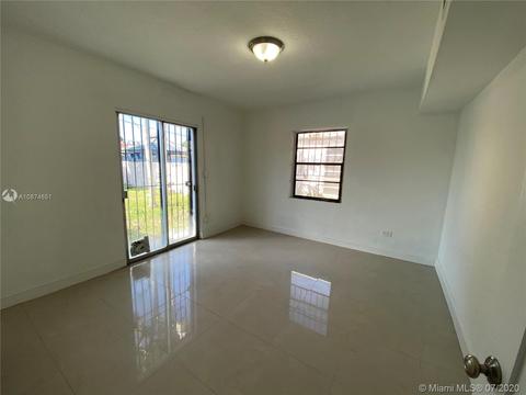 701 E 14th Pl, Hialeah, FL 33010 photo 13