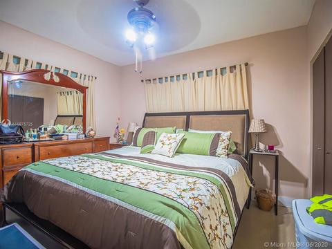 4735 E 8th Ln, Hialeah, FL 33013 photo 9