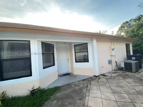 814 E Palm Run Dr, North Lauderdale, FL 33068 photo 13