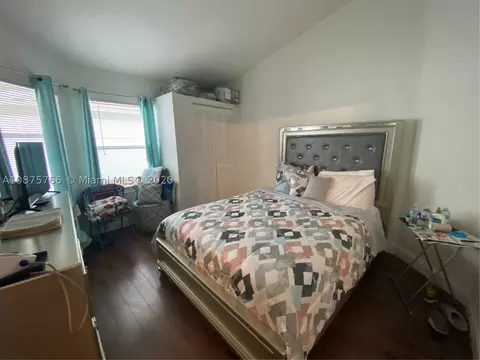 814 E Palm Run Dr, North Lauderdale, FL 33068 photo 10