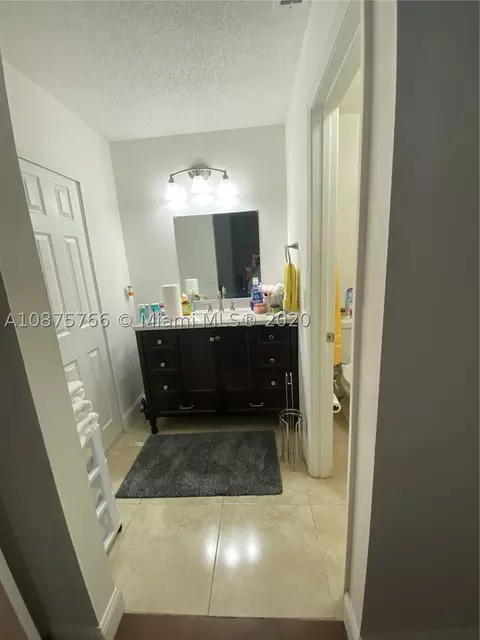 814 E Palm Run Dr, North Lauderdale, FL 33068 photo 7