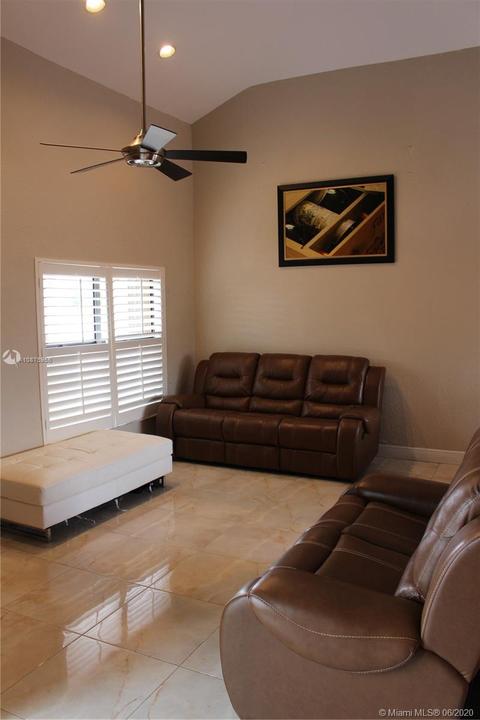 502 SW 88th Pl E, Miami, FL 33174 photo 5