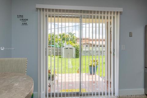 9975 NW 27th Ter, Doral, FL 33172 photo 8