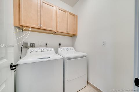 3267 W 97th Ter, Hialeah, FL 33018 photo 23