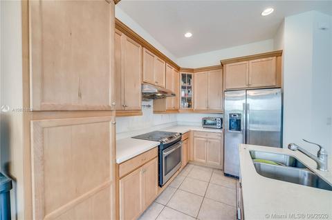 3267 W 97th Ter, Hialeah, FL 33018 photo 12