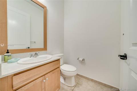 3267 W 97th Ter, Hialeah, FL 33018 photo 17