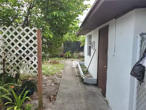 710 E 38th St, Hialeah, FL 33013 photo 11