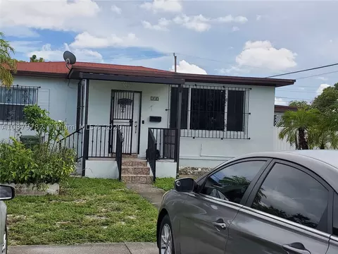 710 E 38th St, Hialeah, FL 33013 photo 1