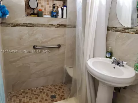 710 E 38th St, Hialeah, FL 33013 photo 18