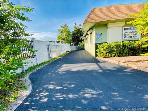 221 E 49th St, Hialeah, FL 33013 photo 4