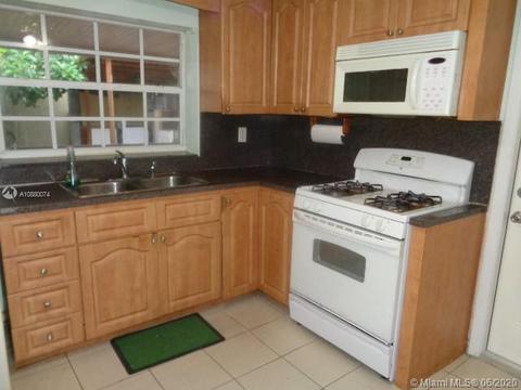 911 E 6, Hialeah, FL 33010 photo 18