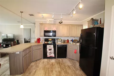 2232 SE 33rd St, Okeechobee, FL 34974 photo 3