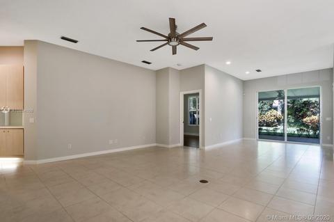 117 Hampton Cir, Jupiter, FL 33458 photo 4