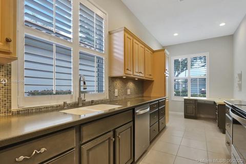 117 Hampton Cir, Jupiter, FL 33458 photo 11