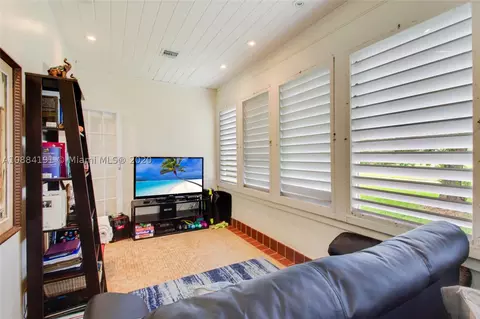 5751 Devonshire Blvd, Miami, FL 33155 photo 12