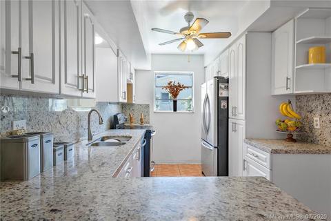 450 NW 89th St, El Portal, FL 33150 photo 9