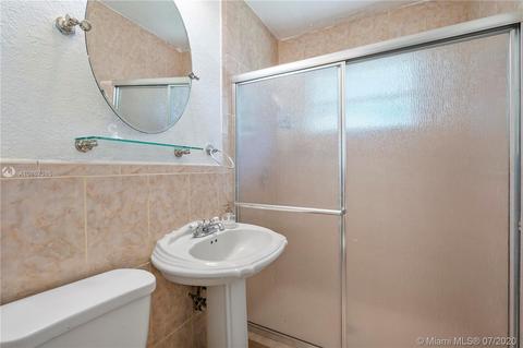 450 NW 89th St, El Portal, FL 33150 photo 17