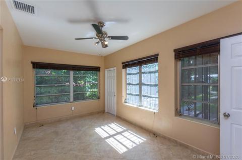 525 De Leon Dr, Miami Springs, FL 33166 photo 32