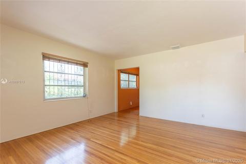 525 De Leon Dr, Miami Springs, FL 33166 photo 5