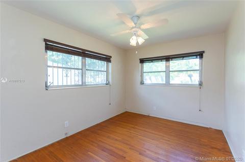 525 De Leon Dr, Miami Springs, FL 33166 photo 17