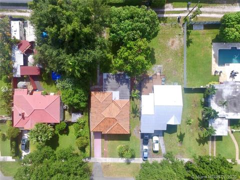 525 De Leon Dr, Miami Springs, FL 33166 photo 1