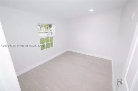 771 SE 6th Pl, Hialeah, FL 33010 photo 5