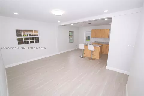 771 SE 6th Pl, Hialeah, FL 33010 photo 4