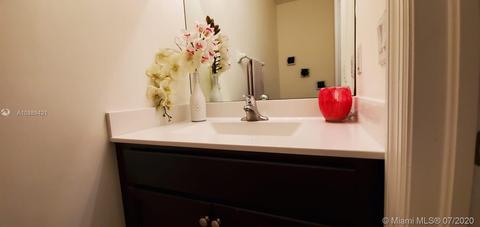 3328 W 92nd Pl, Hialeah, FL 33018 photo 9