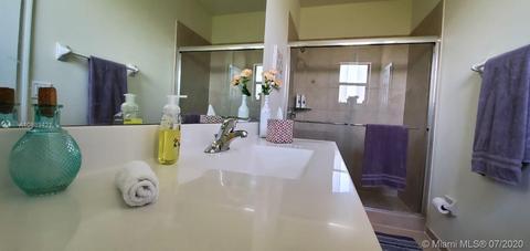 3328 W 92nd Pl, Hialeah, FL 33018 photo 15