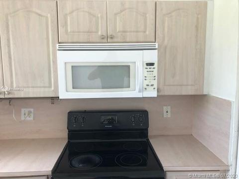 Undisclosed, Hialeah, FL 33018 photo 10