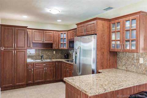755 E 9th Ln, Hialeah, FL 33010 photo 10