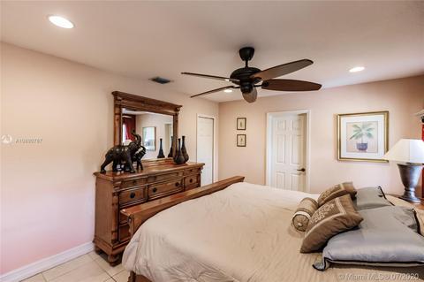 755 E 9th Ln, Hialeah, FL 33010 photo 24