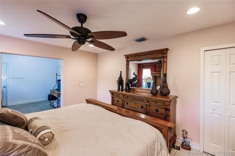 755 E 9th Ln, Hialeah, FL 33010 photo 26