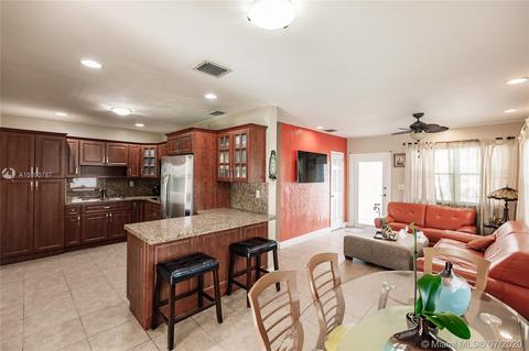 755 E 9th Ln, Hialeah, FL 33010 photo 9