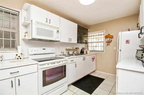 1530 E 6th Ct, Hialeah, FL 33010 photo 13