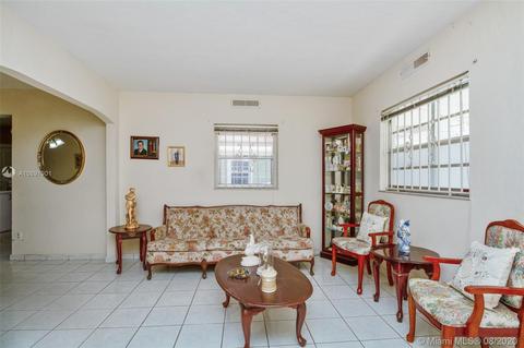 1530 E 6th Ct, Hialeah, FL 33010 photo 4