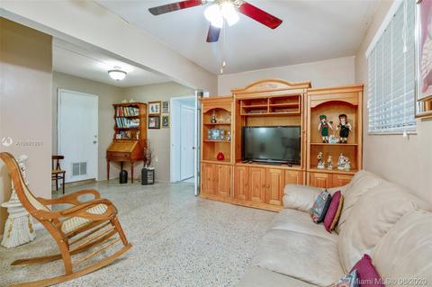 1530 E 6th Ct, Hialeah, FL 33010 photo 15