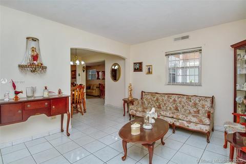 1530 E 6th Ct, Hialeah, FL 33010 photo 5