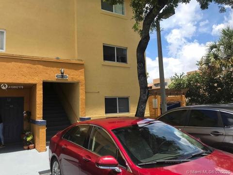 Undisclosed, Miami, FL 33193 photo 1