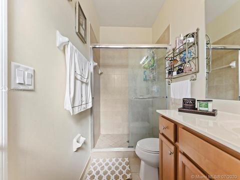 8863 W 35th Ct, Hialeah, FL 33018 photo 30