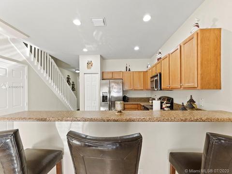 8863 W 35th Ct, Hialeah, FL 33018 photo 12