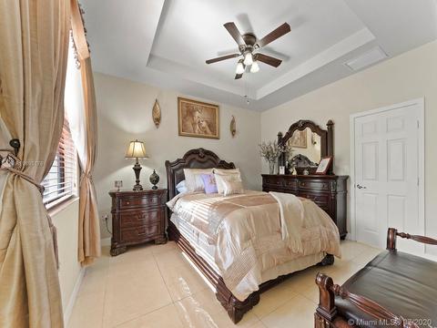 8863 W 35th Ct, Hialeah, FL 33018 photo 28