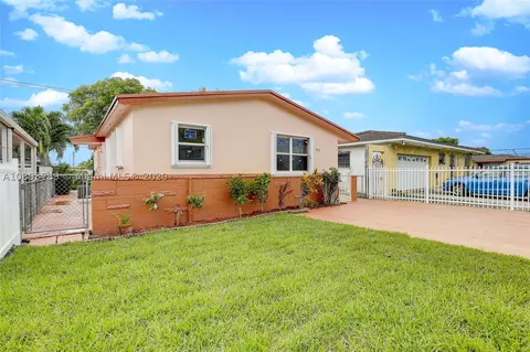 812 E 29th St, Hialeah, FL 33013 photo 2