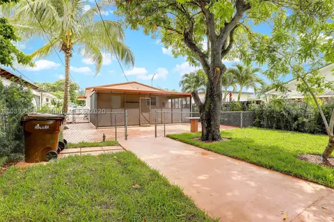 812 E 29th St, Hialeah, FL 33013 photo 30