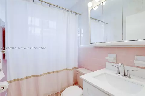 812 E 29th St, Hialeah, FL 33013 photo 18
