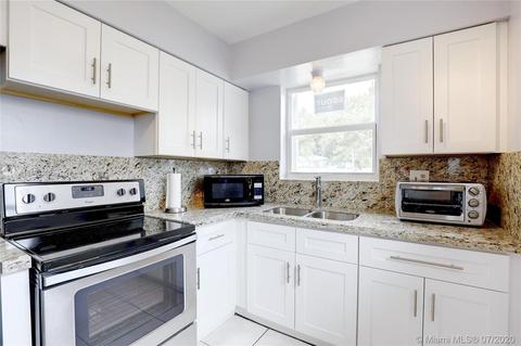 812 E 29th St, Hialeah, FL 33013 photo 10